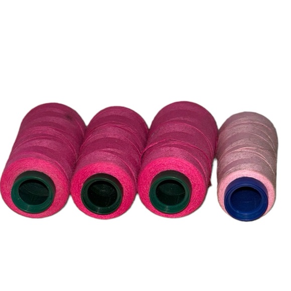 Bundle Of Yarn And Thread - Picture 15 of 16